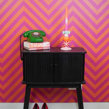 Afbeelding in Gallery-weergave laden, Kandelaar - Stapled Toffee Candy - Red Swirl Multi Color