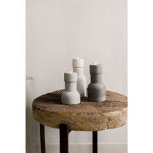 Afbeelding in Gallery-weergave laden, Kandelaar Beton S