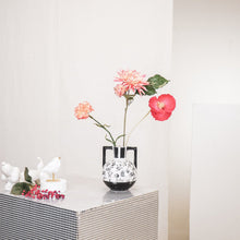 Afbeelding in Gallery-weergave laden, Vaas - Kettlebell Dutch Black