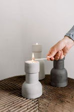 Afbeelding in Gallery-weergave laden, Kandelaar Beton S