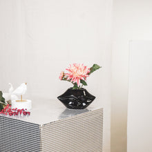 Afbeelding in Gallery-weergave laden, Pot - Lip