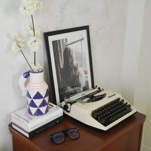 Afbeelding in Gallery-weergave laden, Vaas - kruik vissen - blauw/wit/roze
