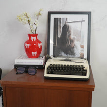Afbeelding in Gallery-weergave laden, Vaas - Strikjes rood/roze
