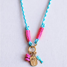 Afbeelding in Gallery-weergave laden, Surfketting met charmes - turquoise/roze

