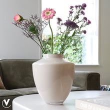 Afbeelding in Gallery-weergave laden, Tugela Pastel ivory
