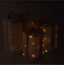 Afbeelding in Gallery-weergave laden, Sparkle giftbox cozy sand teddy led
