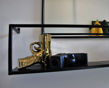 Afbeelding in Gallery-weergave laden, HV Gouden pistool kandelaar
