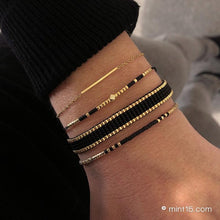 Afbeelding in Gallery-weergave laden, Tiny Beads &amp; Diamond Bracelet – Black
