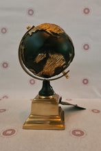 Afbeelding in Gallery-weergave laden, Globe
